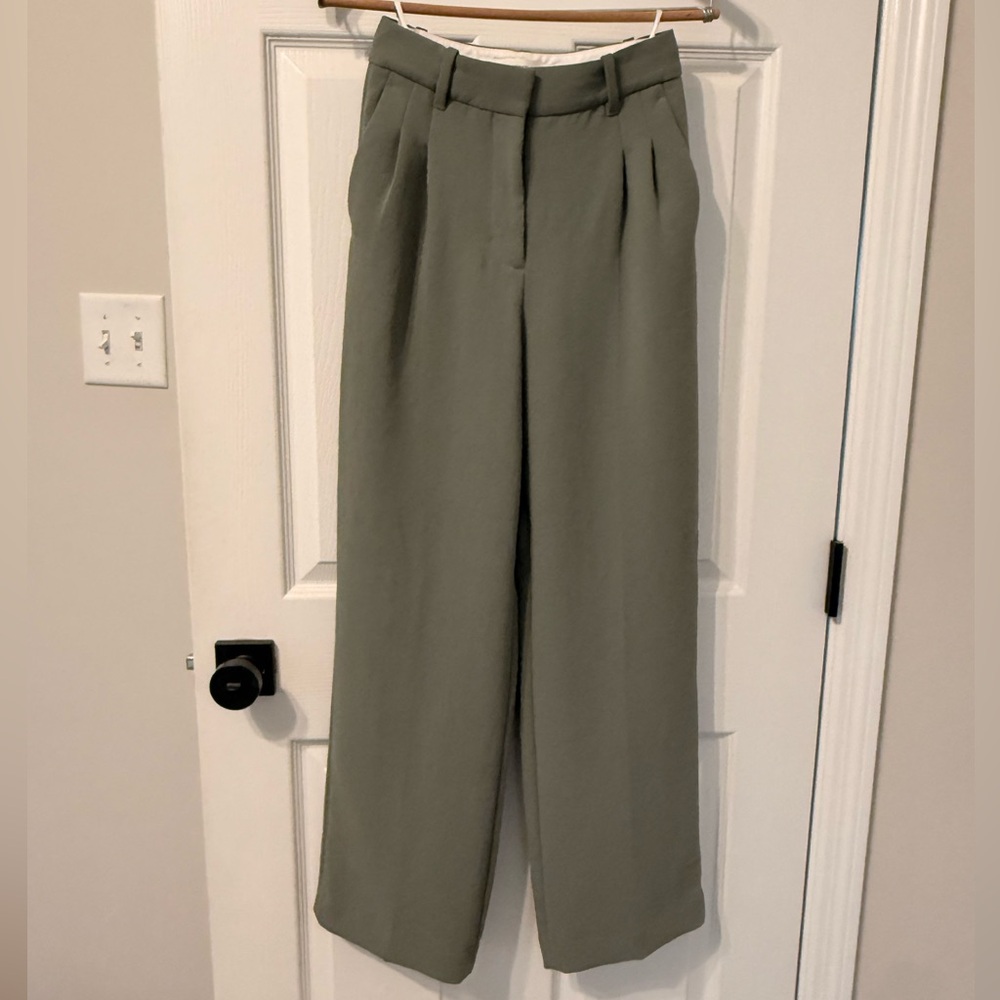 Aritzia Effortless Pant Sage